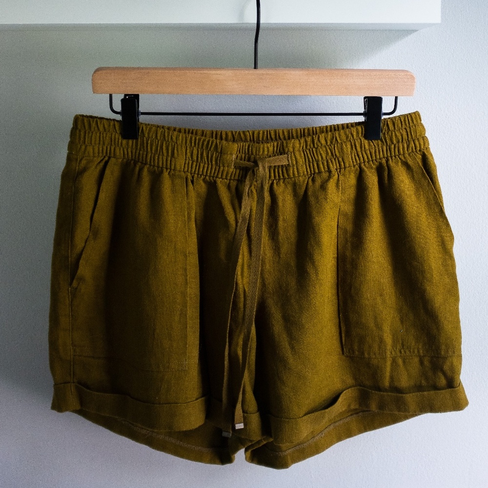 Mid-Rise Olive Green Linen Shorts